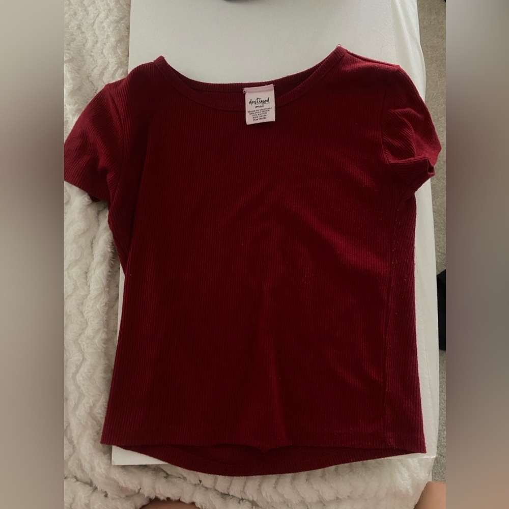 Tilly’s dark red crop top